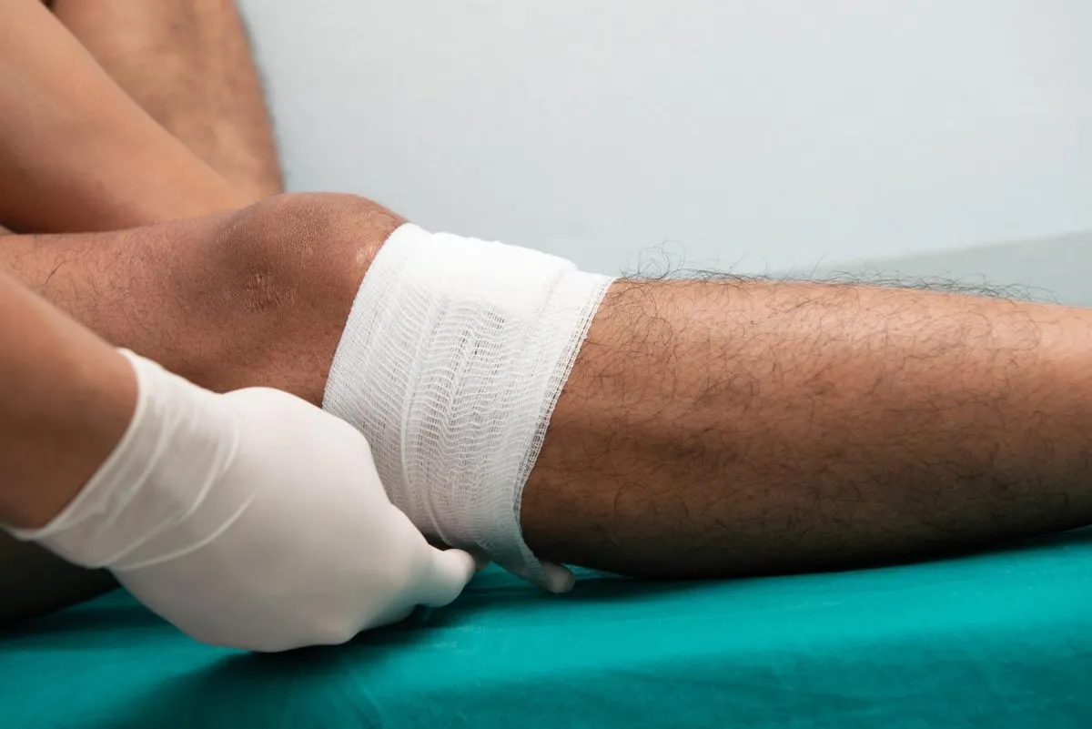 Medicazione bendaggio elasto-compressivo gambe Zero Branco Treviso